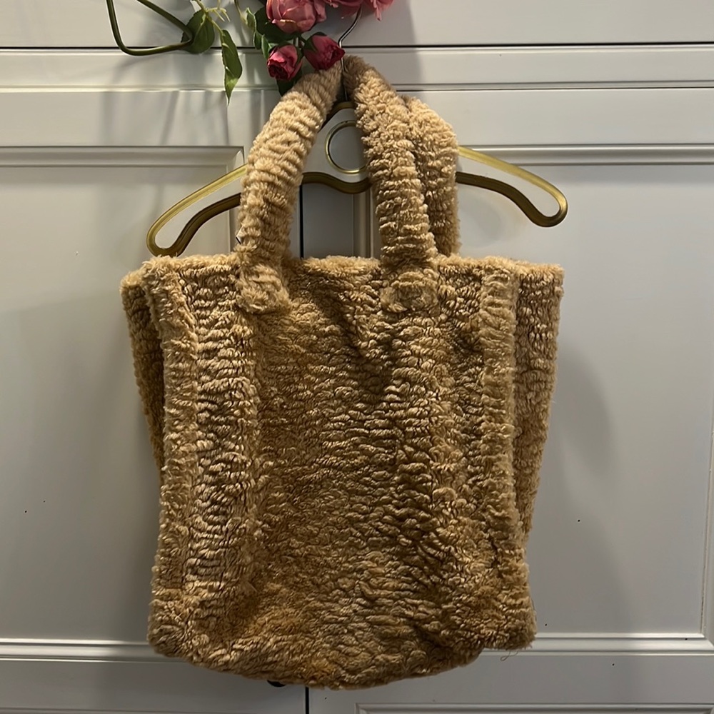 Stradivarius Tote 🪬💕